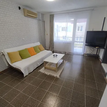 фамилия 100м от морето в Appartement *