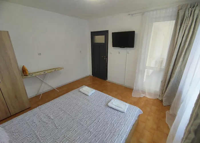 фамилия 100м от морето в Daire