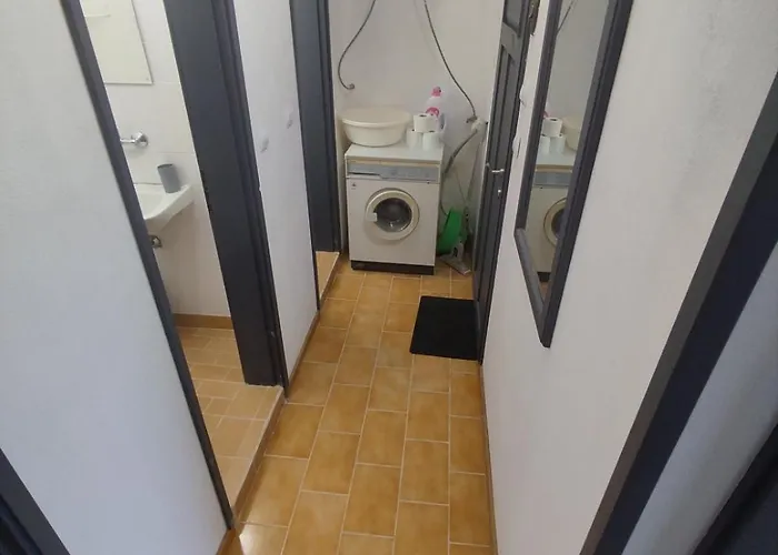 фамилия 100м от морето в * Ravda