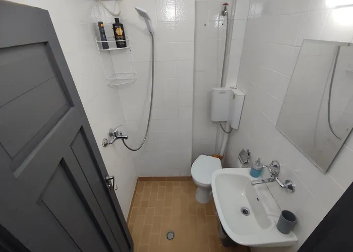 фамилия 100м от морето в * Ravda