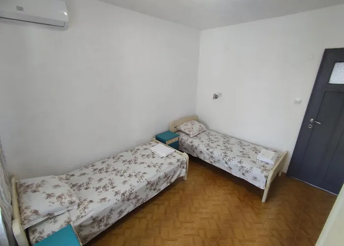 фамилия 100м от морето в Daire Ravda