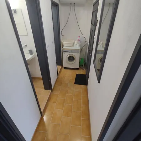 фамилия 100м от морето в * Ravda