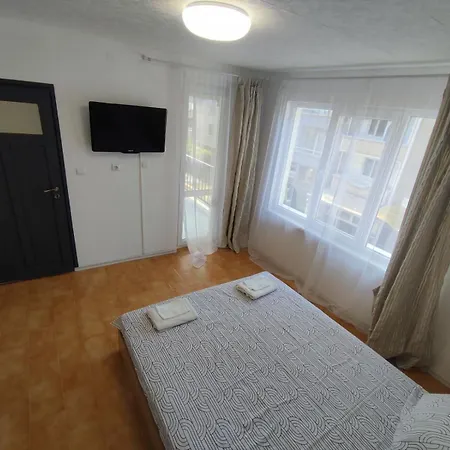 Apartament фамилия 100м от морето в