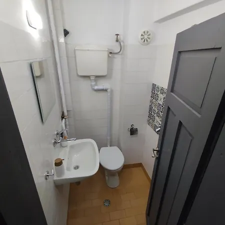 фамилия 100м от морето в Apartament Rawda