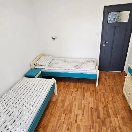 Apartmán фамилия 100м от морето в
