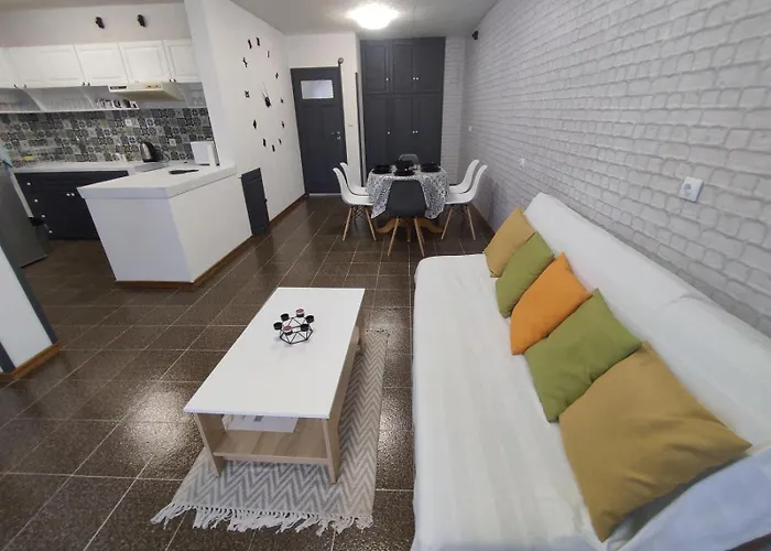 фамилия 100м от морето в Apartamento