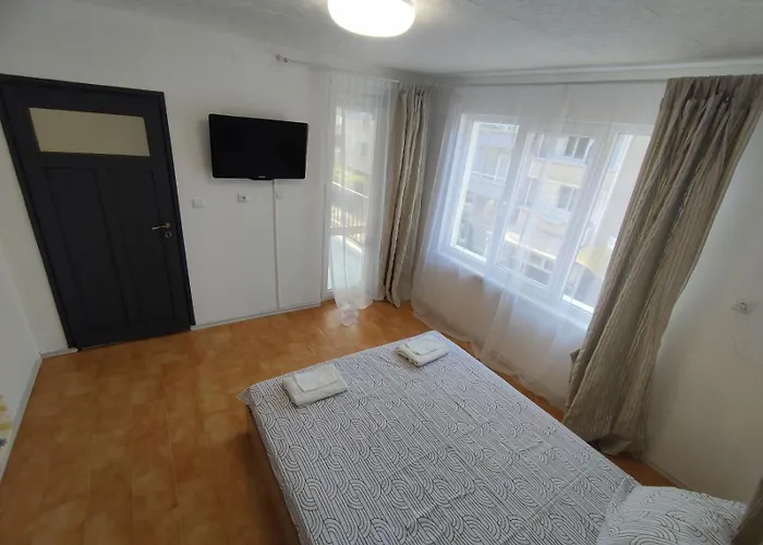 Apartamento фамилия 100м от морето в
