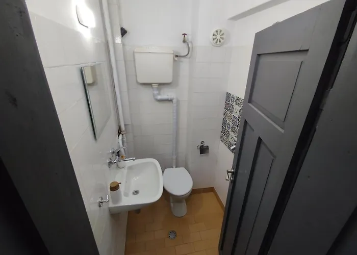 фамилия 100м от морето в Apartamento Ravda