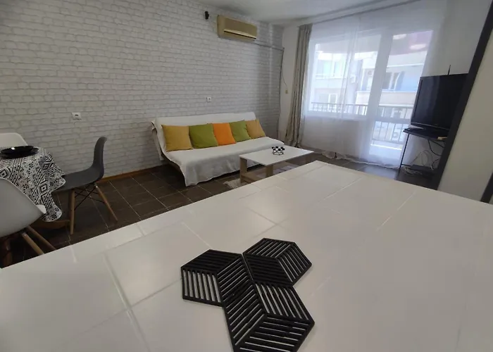 фамилия 100м от морето в Apartamento